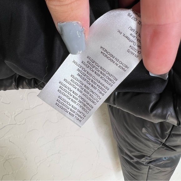 Urban Outfitters Taryn Cropped Puffer Jacket - Picture 6 of 7